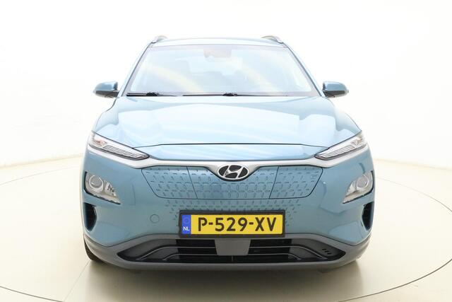 Hyundai Kona EV Fashion 64 kWh 204pk | SOH 100%! | Navigatie | Camera | Stoelverwarming | Climate Control | Cruise Control | Keyless Start | Warmtepomp