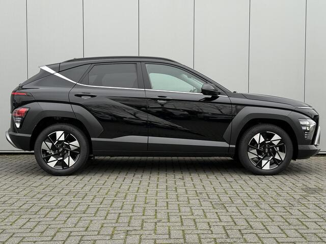 Hyundai Kona 1.6 GDI HEV Premium / ¤ 4.000,- Voordeel Op Nieuw Prijs / Rijklaarprijs / Direct Leverbaar / Modeljaar 2026 / Navigatie / 18" LMV / Adaptieve Cruise Control / Parkeersensoren voor en achter / Stoelverkoeling / Stuurverwarming /