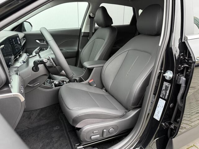 Hyundai Kona 1.6 GDI HEV Premium / ¤ 4.000,- Voordeel Op Nieuw Prijs / Rijklaarprijs / Direct Leverbaar / Modeljaar 2026 / Navigatie / 18" LMV / Adaptieve Cruise Control / Parkeersensoren voor en achter / Stoelverkoeling / Stuurverwarming /
