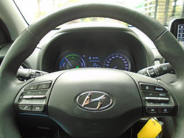 Hyundai Kona 1.6 GDI HEV Fashion Design Sky