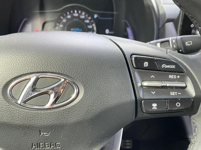 Hyundai Kona EV Premium 64 kWh - Stoelverw. + ventilatie | Prem. audio | Adpt. cruise