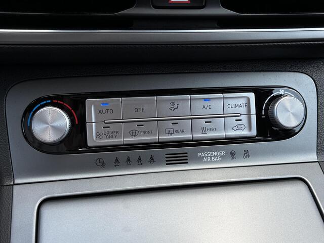 Hyundai Kona EV Fashion 64 kWh / ¤19.985,- ex btw / Grijs Kenteken / Navigatie / Apple Carplay/Android Auto / Achteruitrijcamera / Stoel-/Stuurverwarming / HUD / KRELL audio /