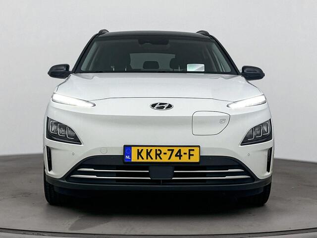 Hyundai Kona EV Fashion 64 kWh | SOH 96% | Dodehoek detectie | Navigatie | Achteruitrij camera | Stoelverwarming | Head up display |