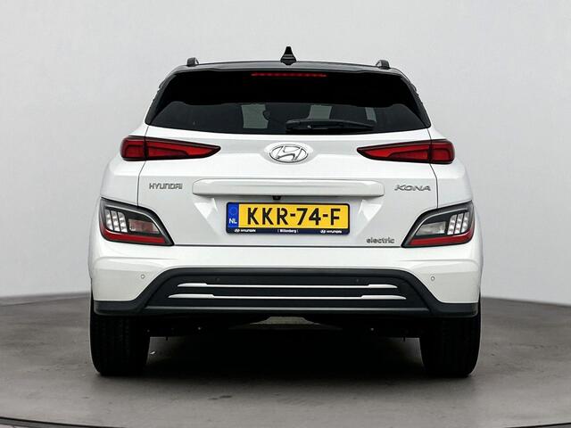 Hyundai Kona EV Fashion 64 kWh | SOH 96% | Dodehoek detectie | Navigatie | Achteruitrij camera | Stoelverwarming | Head up display |
