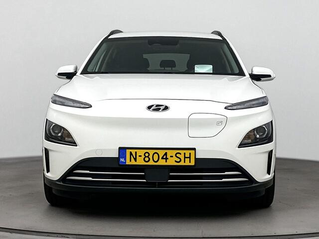 Hyundai Kona EV Fashion 64 kWh |SOH 95.7% | Dodehoek detectie | Navigatie | Achteruitrij camera | Head up display | Apple carplay/adnroid |