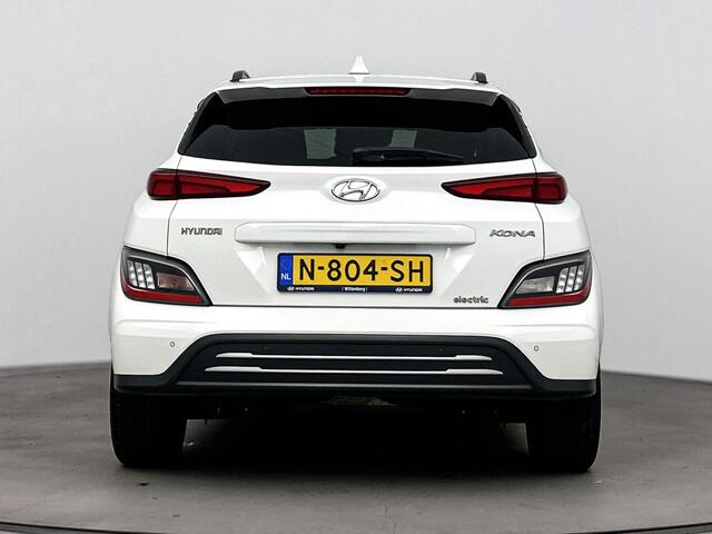 Hyundai Kona EV Fashion 64 kWh |SOH 95.7% | Dodehoek detectie | Navigatie | Achteruitrij camera | Head up display | Apple carplay/adnroid |
