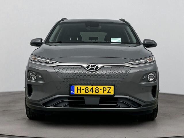 Hyundai Kona EV Premium 64 kWh | SOH 95.2% | Trekhaak fietsendrager | Stoelverwarming & verkoeling | Achteruitrij camera |
