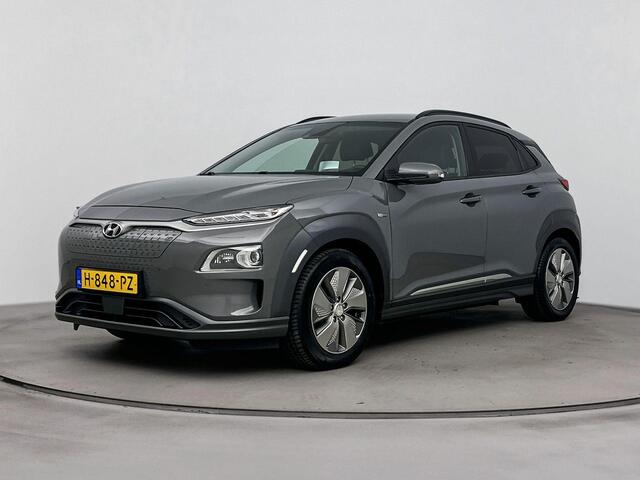 Hyundai Kona EV Premium 64 kWh | SOH 95.2% | Trekhaak fietsendrager | Stoelverwarming & verkoeling | Achteruitrij camera |