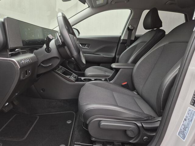 Hyundai Kona 1.6 GDI HEV Comfort Smart Automaat / Fabrieksgarantie tot 1-2030 / Stuur- & Stoel verwarming / Achteruitrijcamera / Apple Carplay Android Auto / Keyless Entry/Start / Adaptief cruise control / Draadloze telefoon lader / Climate control /