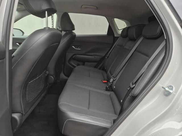 Hyundai Kona 1.6 GDI HEV Comfort Smart Automaat / Fabrieksgarantie tot 1-2030 / Stuur- & Stoel verwarming / Achteruitrijcamera / Apple Carplay Android Auto / Keyless Entry/Start / Adaptief cruise control / Draadloze telefoon lader / Climate control /