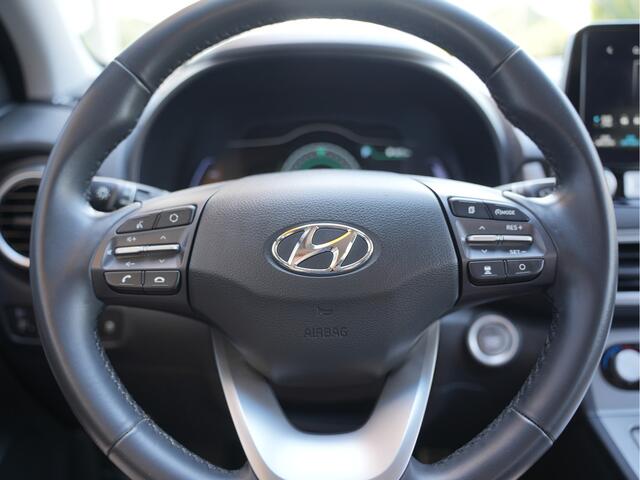 Hyundai Kona EV Comfort 64 kWh | Warmtepomp | Cruise control adaptief | Apple Carplay |