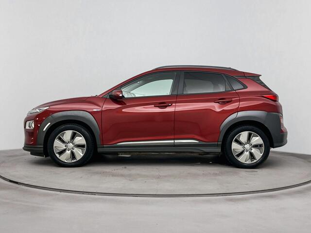 Hyundai Kona EV Fashion 64 kWh | Navi | Stoelverwarming | Head Up Display | Allseasons
