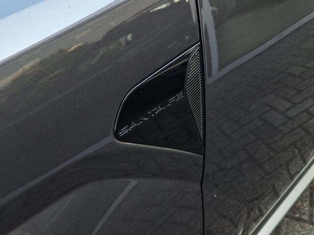 Hyundai SANTA FE 1.6 T-GDI PHEV Premium 4WD 7p. | Apple Carplay/ Android Auto | Trekhaak | 20'' Glans zwarte velgen | Elektrische achterklep | Stoel/stuurverwarming | Draadloos opladen | Adaptief Cruise Control | Elektrische verstelbare stoelen | Head-up display | |