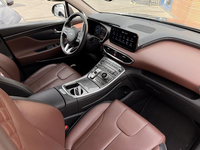 Hyundai SANTA FE 1.6 T-GDI HEV Comfort Smart 7pers. Trekhaak / Leer / Krell / Navi / Clima / Camera / Stoelverwarming