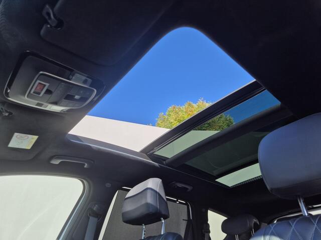 Hyundai SANTA FE 1.6 T-GDI PHEV Plug-in Premium Plus Sky Automaat / SOH 100% / HUD / Trekhaak afneembaar / Glazen schuif- en kanteldak / Trekgewicht 1350 kg / Rondomzicht camera / Stuur-, Stoel en Achterbankverwarming / Elektrische achterklep /