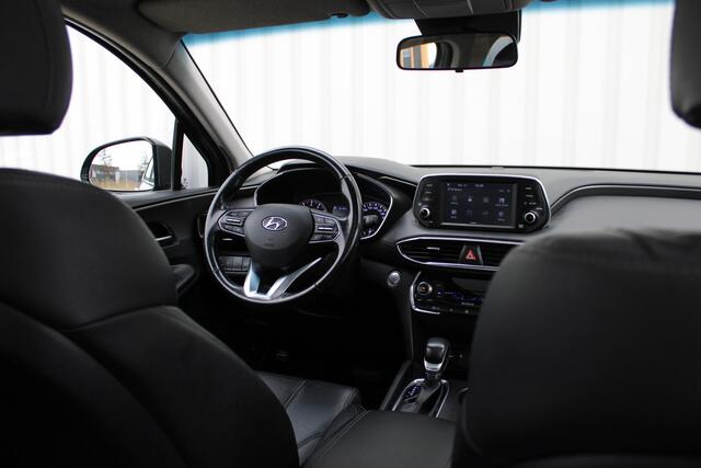 Hyundai SANTA FE 2.4 GDI Premium | Incl. 12 maanden garantie | 7 persoons | Apple carplay/Android auto | Cruise control | Schuif/kantel dak | 360° camera | Elektrisch verstelbare voorstoelen