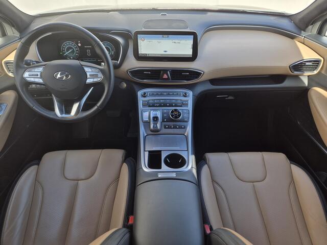 Hyundai SANTA FE 1.6 T-GDI PHEV Premium Plus Sky Automaat 5P. / Fabrieksgarantie tot 11-2027 / Trekhaak afneembaar / Dealer onderhouden / Trekgewicht 1.350 kg / head-up display / Panorama schuifdak / Stuur-, stoel- en achterbankverwarming / Apple Carplay Android / Rondomz