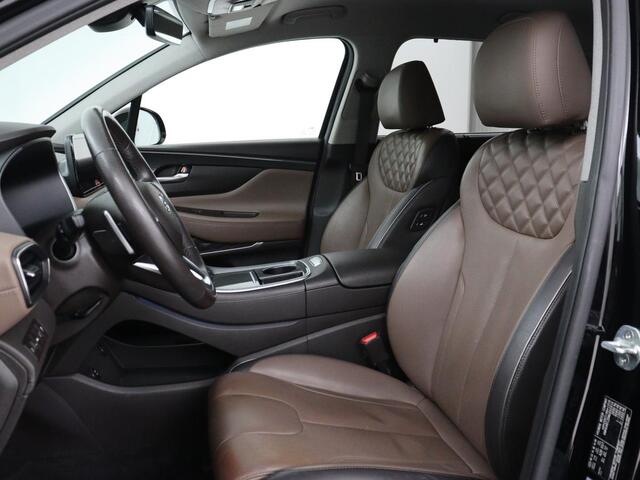 Hyundai SANTA FE 1.6 T-GDI PHEV Premium 7 Persoons | SOH 97,2% | Stoelventilatie | Trekhaak | Head-Up | Leder | Achterbankverwarming | 360 Camera | Carplay | Keyless | Adaptive cruise | Navigatie | Plug In