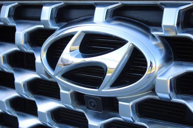 Hyundai SANTA FE 1.6 T-GDI PHEV Premium 4WD | Incl. 12 maanden garantie | Trekhaak afneembaar | Stoelverwarming voor/achter | Stuurverwarming | Memory seat | Head-up display | KRELL audio | Adaptieve cruise control | Climate control |