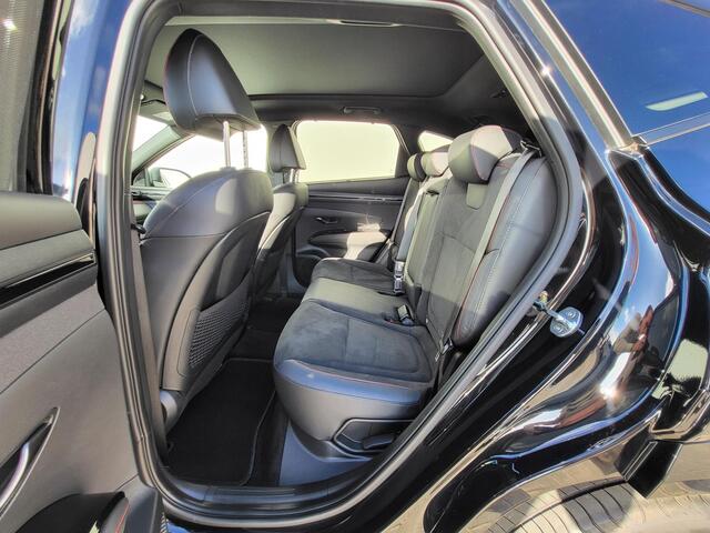 Hyundai TUCSON 1.6 T-GDI PHEV N Line Sky 265 pk 4WD Automaat / Dealer onderhouden / Panorama schuifdak / Navigatie / Camera 360° / Stuur-, stoel- en achterbankverwarming / Stoelventilatie / 19"LM wielen /