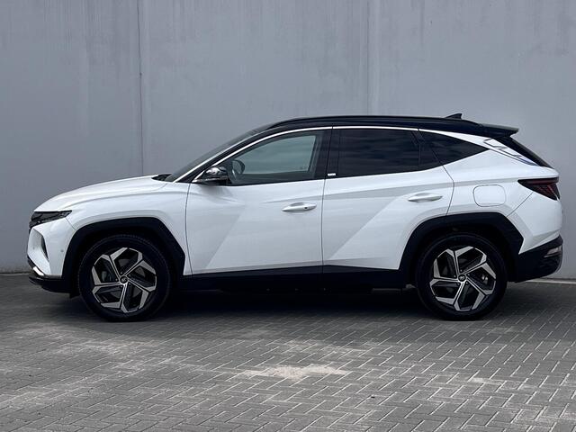 Hyundai TUCSON 1.6 T-GDI PHEV Premium 4WD / Dealer onderhouden / Trekhaakgewicht 1.350 kg / Elektr. klep en stoelen / Stoelventilatie / Stuur-, stoel- en achterbankverwarming / Navi / Apple Carplay Android /