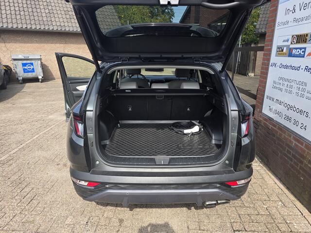 Hyundai TUCSON 1.6 T-GDI PHEV Premium | 4x4 | Trekhaak | ACC |