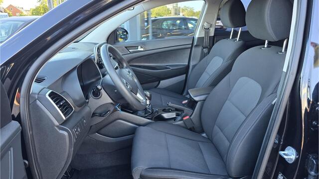 Hyundai TUCSON 1.6 GDI Comfort* 6 Bak*Navigatie*Airco (Automatische)*4 x Elektrische Ramen/Spiegels*ABS*Zeer nette auto* BOVAG Garantie