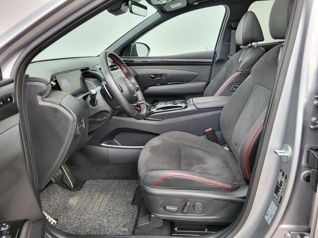 Hyundai TUCSON 1.6 T-GDI PHEV N Line Sky 4WD Automaat / Dealer onderhouden / Panorama Schuifdak / 1.350 kg Trekgewicht / Stoelventilatie / Stuur-, stoel- en achterbankverwarming / Navigatie / Apple Carplay Android / 19" LM wielen / All Season banden /