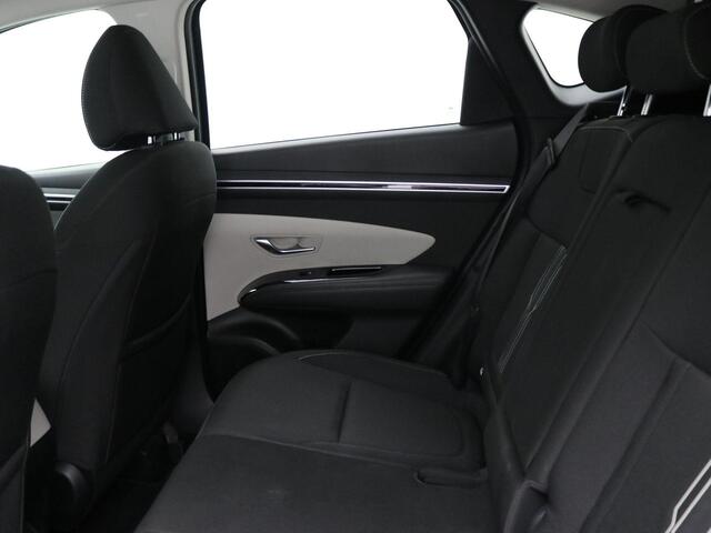 Hyundai TUCSON 1.6 T-GDI HEV i-Motion Automaat / Dealer onderhouden / Trekgewicht 1.650 kg / Navigatie middels Apple CarPlay & Android Auto / Adaptieve Cruise Control / LMV / Achteruitrijcamera /