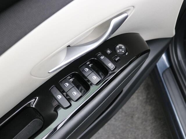 Hyundai TUCSON 1.6 T-GDI HEV i-Motion Automaat / Dealer onderhouden / Trekgewicht 1.650 kg / Navigatie middels Apple CarPlay & Android Auto / Adaptieve Cruise Control / LMV / Achteruitrijcamera /
