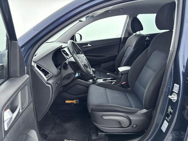 Hyundai TUCSON 1.6 GDi Go! | Parkeer sensoren voor en achter | Trekhaak |