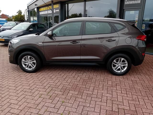 Hyundai TUCSON 1.6 GDi Comfort, Airco, Carplay/Android auto, Cruise control, Navigatie, Stoelverwarming, Camera, Parkeersensoren, Dimlicht automatisch, Elektrische ramen en spiegels, Centrale vergrendeling met AB, Nette auto, Dealer onderhouden, BOVAG