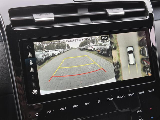 Hyundai TUCSON 1.6 T-GDI PHEV Plug-in Premium Sky 4WD Automaat / Trekgewicht 1350 kg / Glazen schuif- en kanteldak / Apple Carplay Android Auto / Allseason Banden / Stuur-, Stoel en Achterbankverwarming / Elektrische achterklep