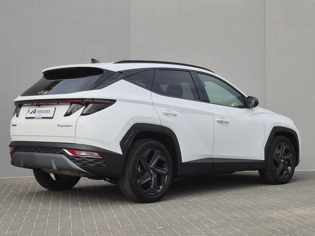 Hyundai TUCSON 1.6 T-GDI MHEV Comfort Smart Handgeschakeld / Trekgewicht 1650 kg / Allseason banden / Apple Carplay Android Auto / 19" Premium Wielen / Stuur-, en Stoelverwarming / Achteruitrijcamera / Keyless Entry/Start / Cruise control /