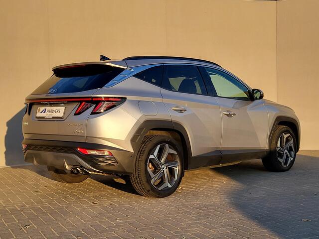 Hyundai TUCSON 1.6 T-GDI PHEV Premium Sky 4WD Automaat / Dealer onderhouden / Trekgewicht 1.350 kg / Panoramadak / 360° camera / Krell Audio / Stuur,- achterbank,- en voorstoelverwarming / Geventileerde voorstoelen / Android Auto / Apple Carplay