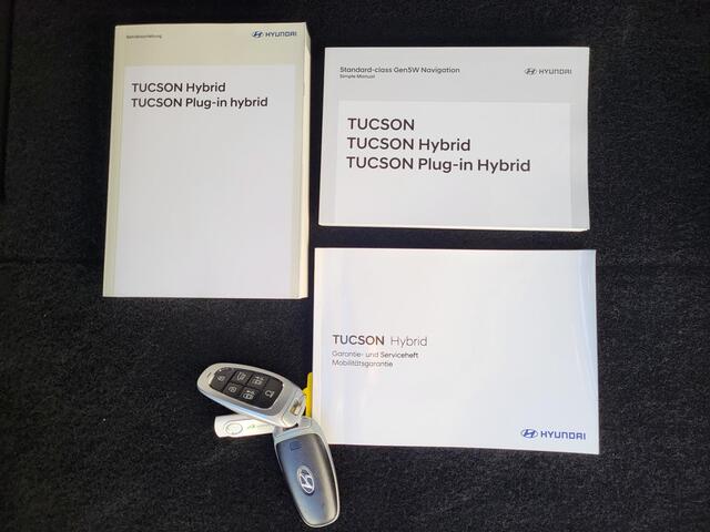 Hyundai TUCSON 1.6 T-GDI PHEV Premium 4WD Automaat / Dealer onderhouden / Trekgewicht 1.350 kg / 360° camera / Krell Audio / Stuur,- achterbank,- en voorstoelverwarming / Geventileerde voorstoelen / Android Auto / Apple Carplay