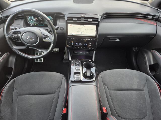 Hyundai TUCSON 1.6 T-GDI PHEV N Line Sky 4WD / Apple Carplay Android Auto / Stuur-, Stoel en Achterbankverwarming / Glazen schuif- en kanteldak / Trekgewicht 1350 kg / Rondomzicht camera / Adaptief CC / Krell Audio Systeem /