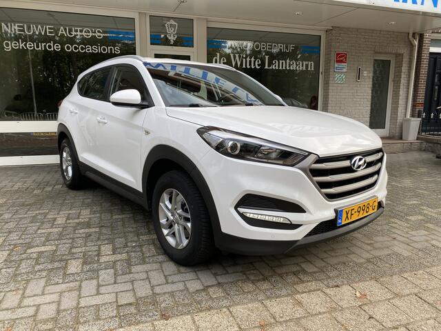 Hyundai TUCSON 1.6 GDi Comfort Navigatie/Achteruitr.camera/Cruisecontrole/Verw. voorstoelen /Autom. Airco/Parkeersens. V+A/Elektr. inkl.bare verw. buitenspiegels/Multifunct. Stuur/Mistlampen Voor/Dakrails/Leder versn.pook