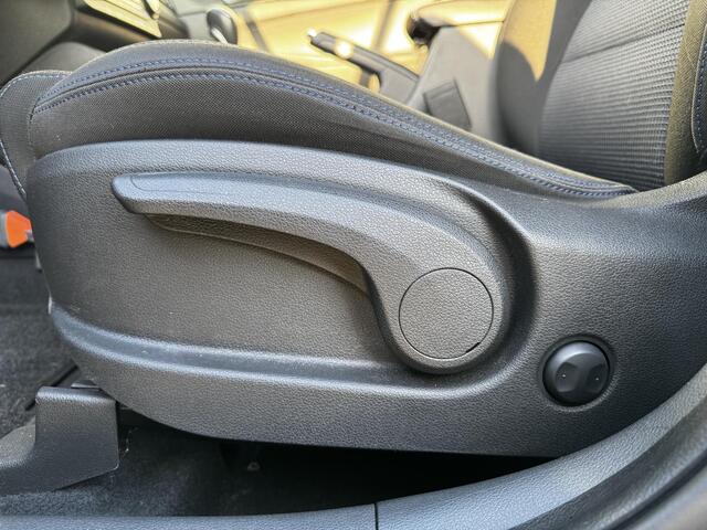 Hyundai TUCSON 1.6 GDi Anniversary Edition / Climate Control / Cruise Control / Navigatie / Trekhaak / Stoelverwarming /