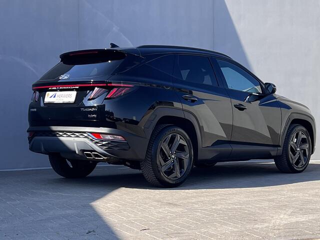 Hyundai TUCSON 1.6 T-GDI HEV 230pk Comfort Smart automaat / Fabrieksgarantie tot 07-2029 / 1650kg Trekgewicht / Dealer onderhouden / 1e eigenaar / Navigatie / Adaptieve CC / Stuur- en stoelverwarming / 19" LM + All Season banden /
