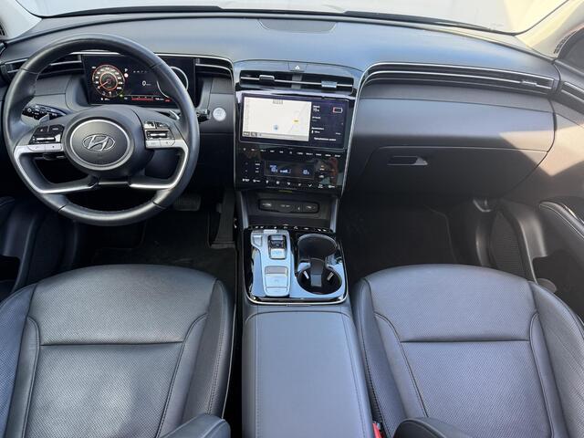 Hyundai TUCSON 1.6 T-GDI PHEV Premium Sky 4WD Automaat / Panoramadak / Dealer onderhouden / 1e eigenaar / 1.350 kg trekgewicht / Lederen Bekleding / Stoelverwarming & Stoelventilatie / Elektr. Stoelen / Navigatie / Camera 360° / Adaptieve Cruise / Apple Carplay/Android 