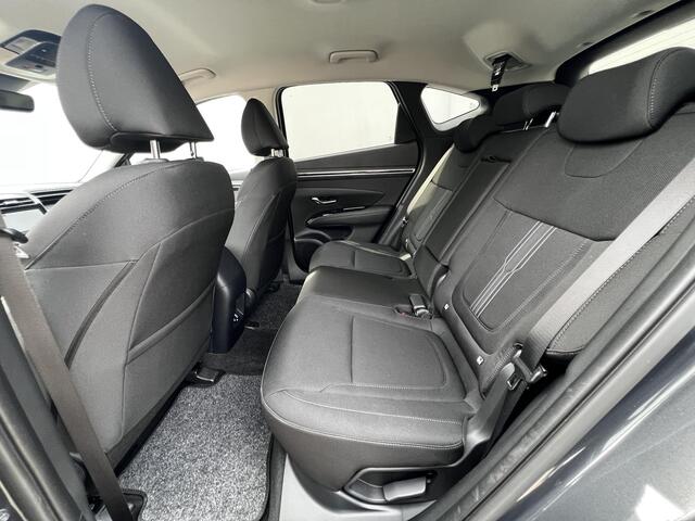 Hyundai TUCSON 1.6 T-GDI PHEV Comfort 4WD Automaat / Dealer onderhouden / Weinig km / EAER 62 km / Elektrische klep / 1.350 kg trekgewicht / Adaptieve CC / Navigatie / Apple Carplay Android / 19" LM wielen /