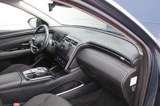 Hyundai TUCSON 1.6 T-GDI PHEV 265pk Comfort 4WD Automaat Plug-in Camera Trekhaak Stoelverwarming Airco Navi Super mooi