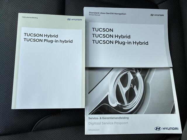 Hyundai TUCSON 1.6 T-GDI HEV Premium Sky / NL auto / Schuif/open dak / Stoel-/stuurverwarming / Navigatie / Achteruitrij-/360 Camera / Apple Carplay/Android auto / Elektrische achterklep / KRELL audio / Leren Bekleding /