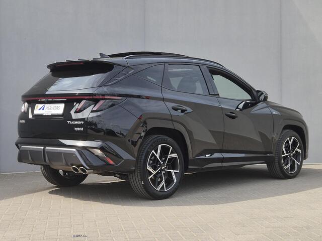 Hyundai TUCSON 1.6 T-GDI HEV 215 pk N Line Sky / Facelift / Fabrieksgarantie tot 06-2029 / Dealer onderhouden / Panorama schuifdak / Navigatie / Camera 360° / Elektrische stoelen & klep / Stuur-, stoel- en achterbankverwarming / Apple Carplay Android / 19" LM wielen /