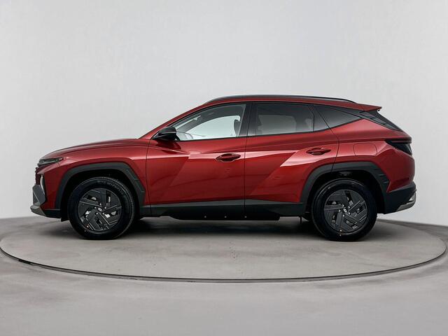 Hyundai TUCSON 1.6 T-GDI PHEV Pure Edition | 17 inch Lichtmetalen velgen | Parkeersensoren voor en achter | Stoelen voor verwarmbaar | Privacy glass