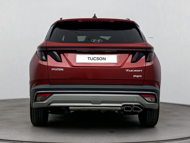Hyundai TUCSON 1.6 T-GDI PHEV Pure Edition | 17 inch Lichtmetalen velgen | Parkeersensoren voor en achter | Stoelen voor verwarmbaar | Privacy glass