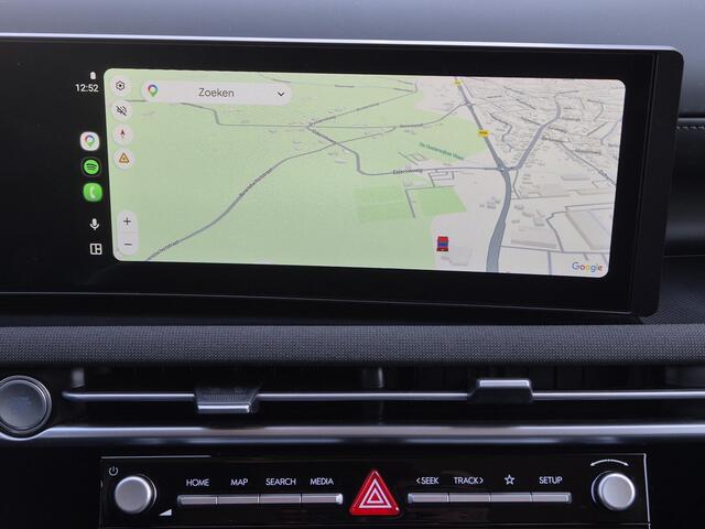 Hyundai TUCSON 1.6 T-GDI PHEV Premium / Facelift Model / Head Up Display / Trekgewicht 1210 kg / Elektrische achterklep / Stuur- & Stoelverwarming / Achteruitrijcamera / Adaptief cruise control / EAER bereik 68 km bereik stad 87 km / Draadloze telefoon lader / Keyless