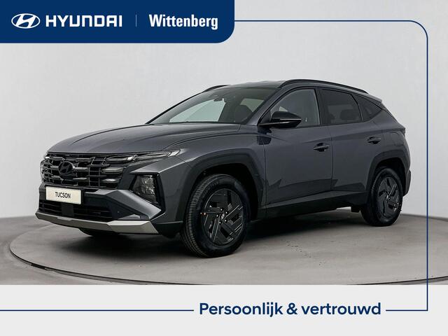 Hyundai TUCSON 1.6 T-GDI HEV Pure Edition | 17 inch Lichtmetalen velgen | Parkeersensoren voor en achter | Stoelen voor verwarmbaar | Privacy glass