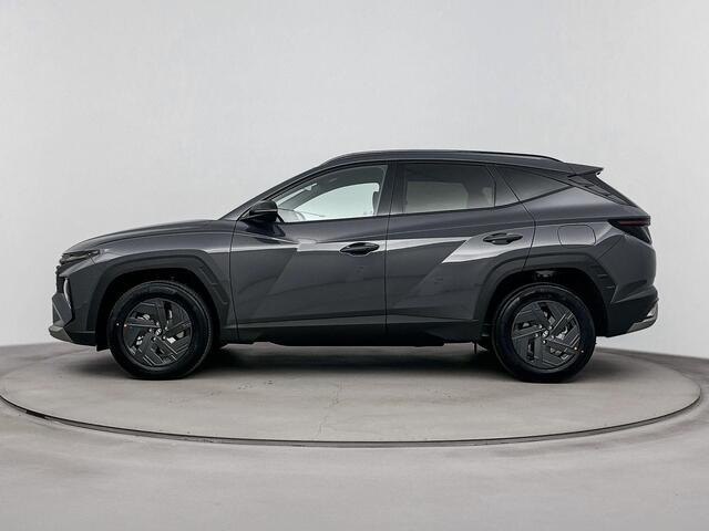 Hyundai TUCSON 1.6 T-GDI HEV Pure Edition | 17 inch Lichtmetalen velgen | Parkeersensoren voor en achter | Stoelen voor verwarmbaar | Privacy glass